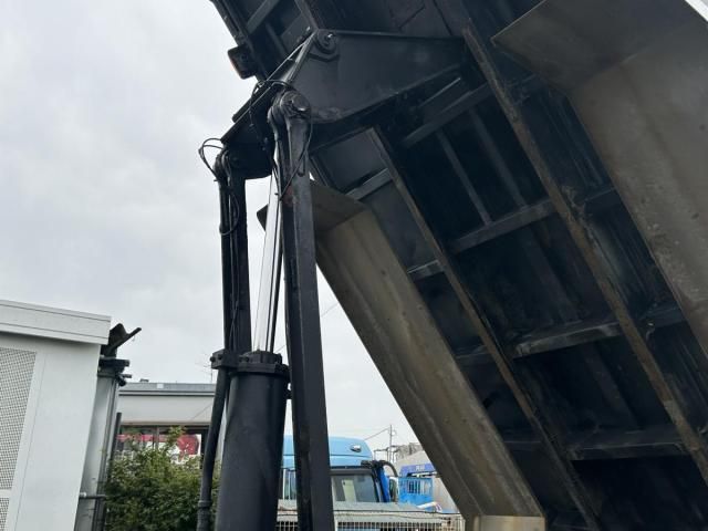 MITSUBISHI FUSOU SUPER GREAT 2013 Image 31