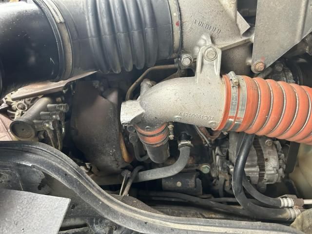 MITSUBISHI FUSOU SUPER GREAT 2013 Image 31