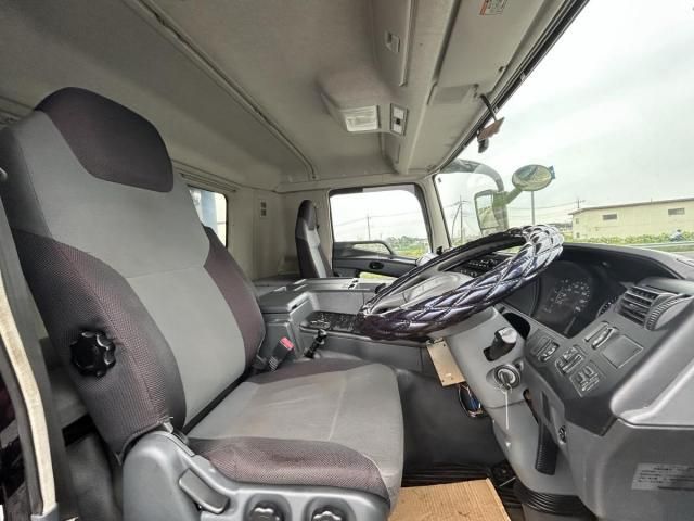 MITSUBISHI FUSOU SUPER GREAT 2013 Image 31