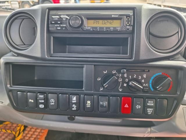 HINO DUTRO 2020 Image 31