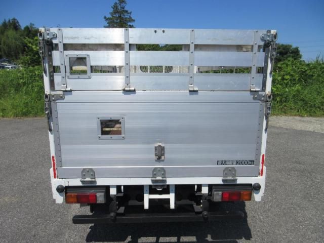 MITSUBISHI CANTER 2017 Image 31