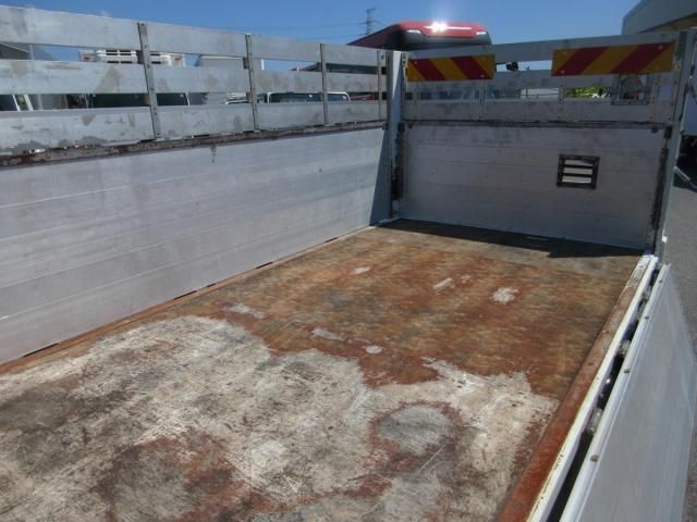 MITSUBISHI CANTER 2017 Image 31