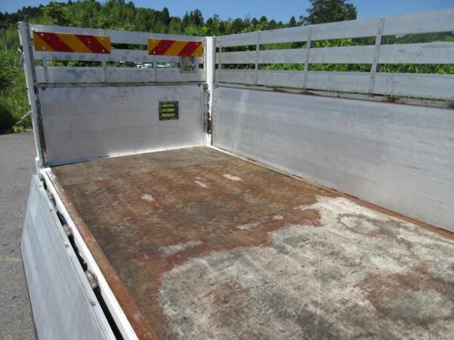 MITSUBISHI CANTER 2017 Image 31