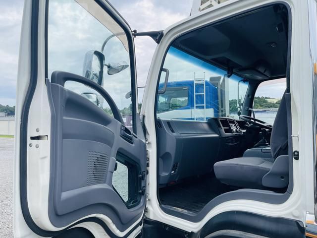 ISUZU FORWARD 2017 Image 31