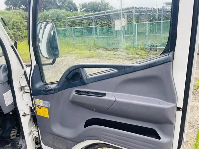 MITSUBISHI CANTER 2012 Image 31