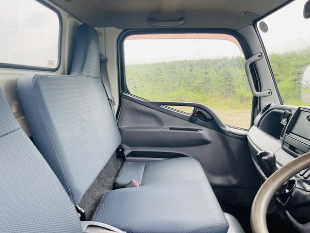 MITSUBISHI CANTER 2012 Image 31