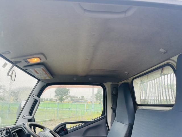 MITSUBISHI CANTER 2012 Image 31