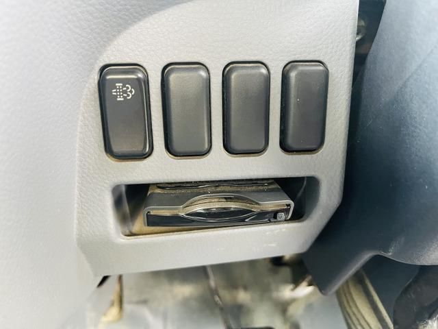 MITSUBISHI CANTER 2012 Image 31