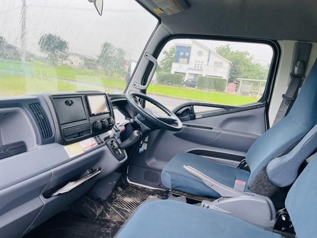 MITSUBISHI CANTER 2016 Image 31