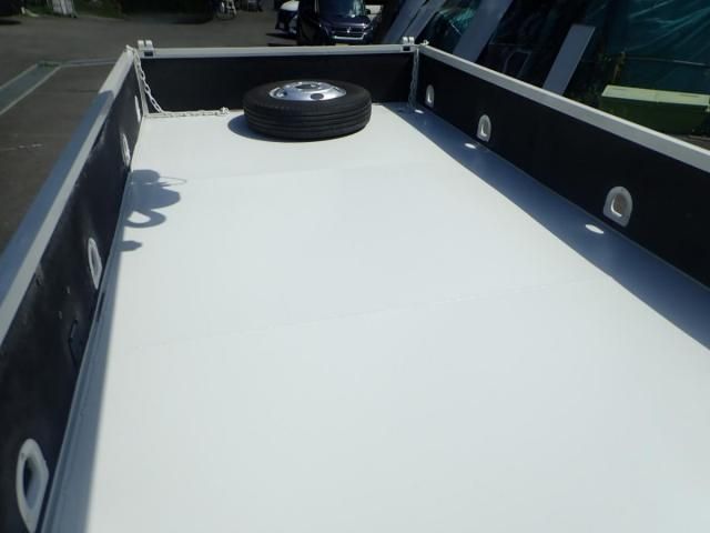 HINO DUTRO 2010 Image 31