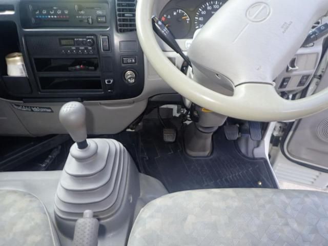 HINO DUTRO 2010 Image 31