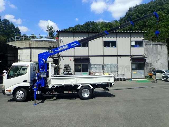 HINO DUTRO 2010 Image 31