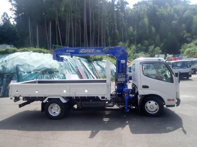 HINO DUTRO 2010 Image 31