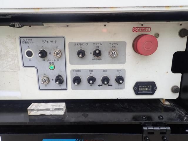 HINO DUTRO 2006 Image 31