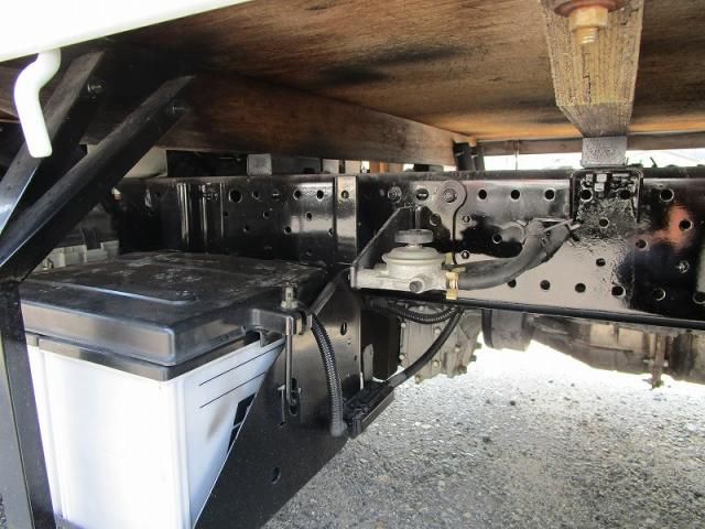 ISUZU ELF 2012 Image 31