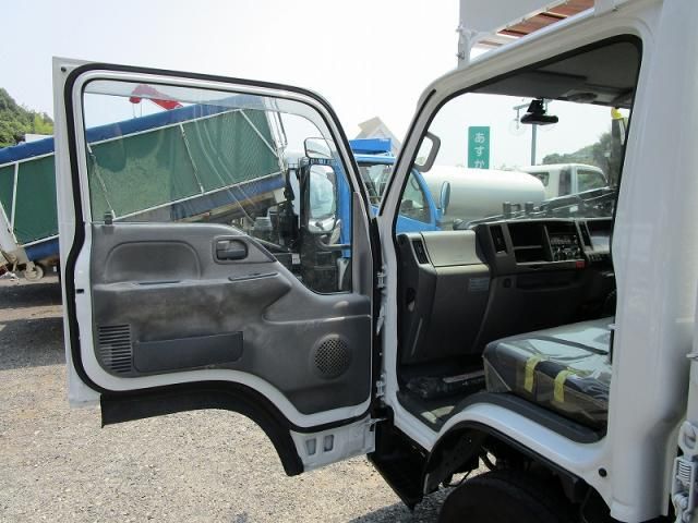 ISUZU ELF 2012 Image 31