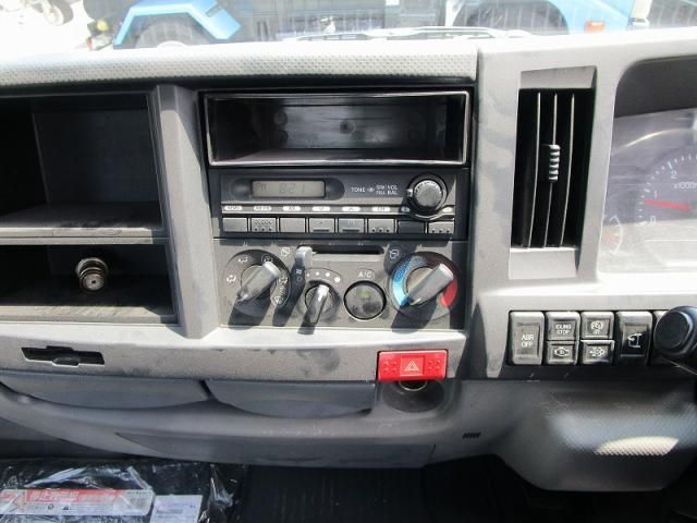 ISUZU ELF 2012 Image 31