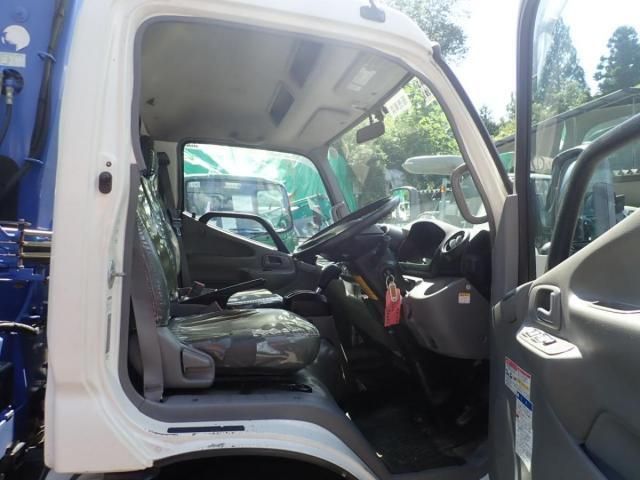 HINO DUTRO 2013 Image 31