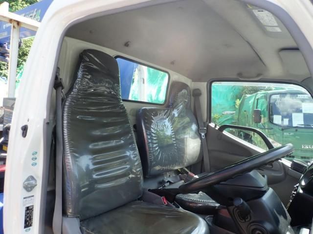 HINO DUTRO 2013 Image 31