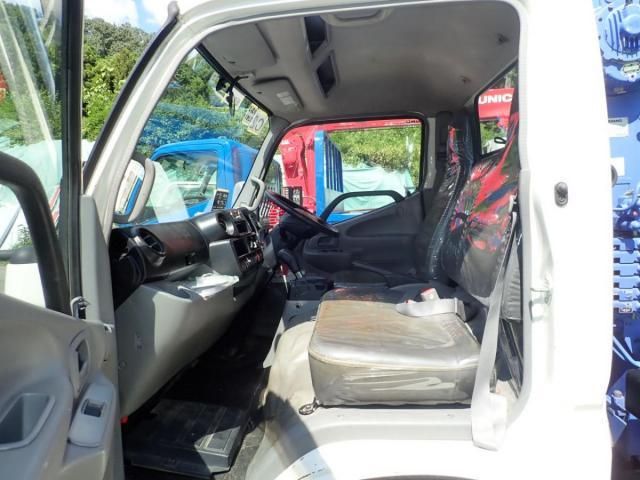 HINO DUTRO 2013 Image 31