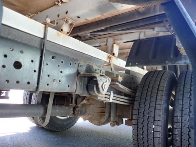 HINO DUTRO 2013 Image 31