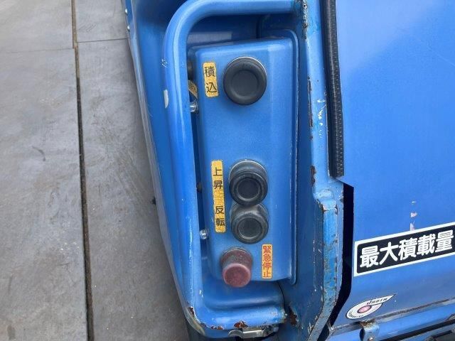 HINO DUTRO 2017 Image 31