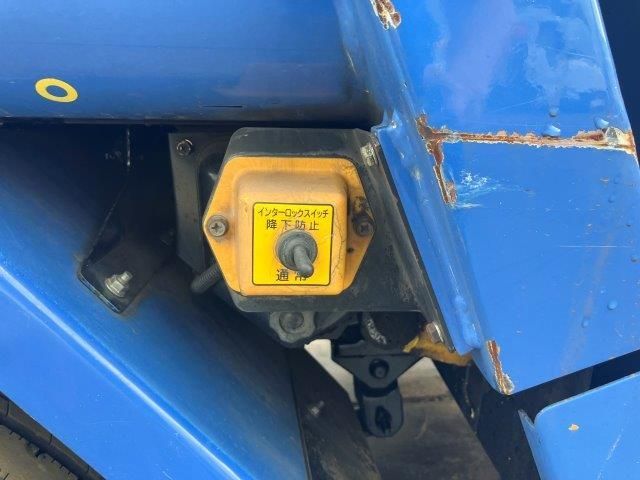 HINO DUTRO 2017 Image 31