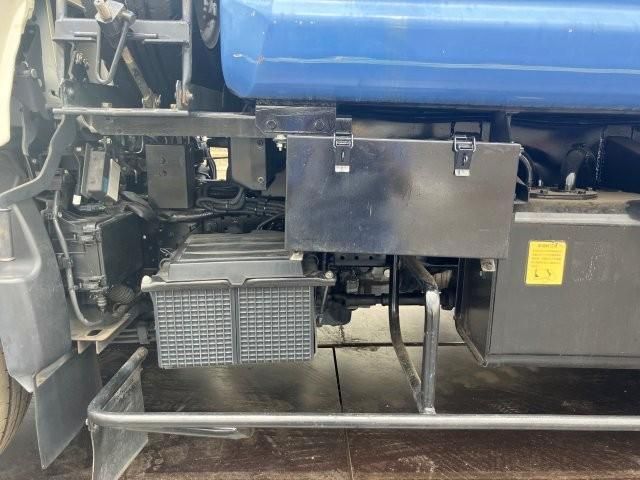 HINO DUTRO 2017 Image 31