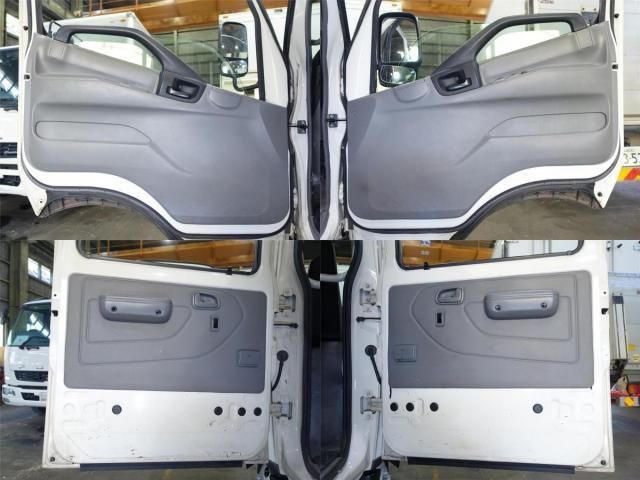 HINO DUTRO 2011 Image 31