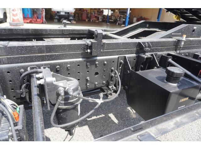 MITSUBISHI CANTER 2024 Image 31