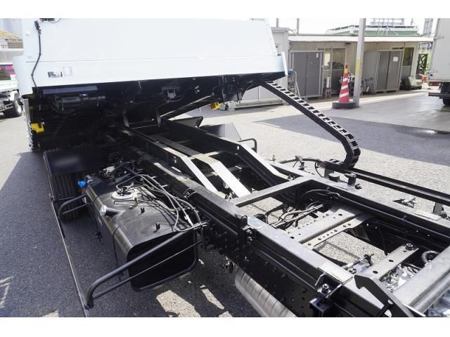 MITSUBISHI CANTER 2024 Image 31