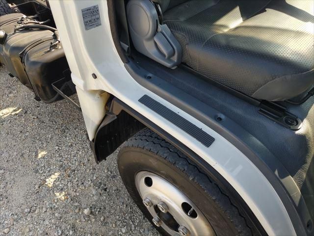 ISUZU ELF 2013 Image 31