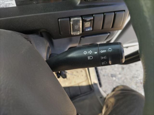 ISUZU ELF 2013 Image 31