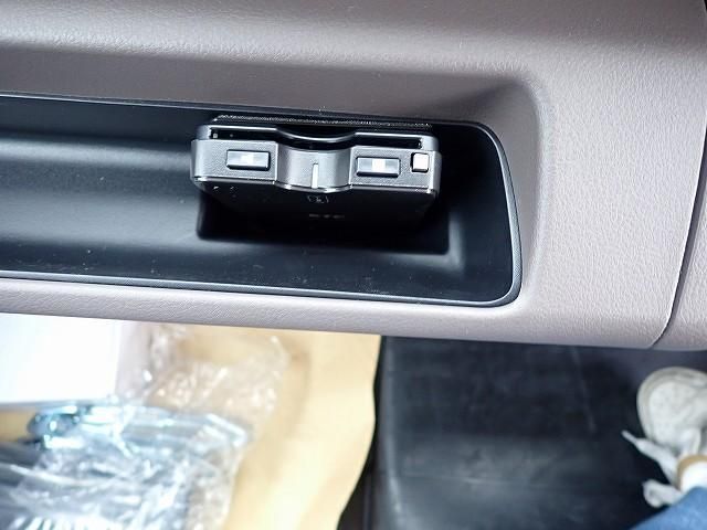 MITSUBISHI CANTER 2024 Image 31