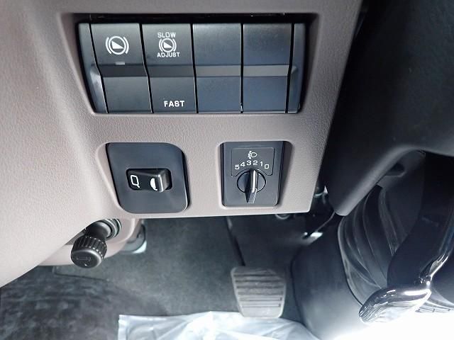 MITSUBISHI CANTER 2024 Image 31