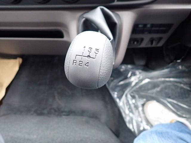 MITSUBISHI CANTER 2024 Image 31