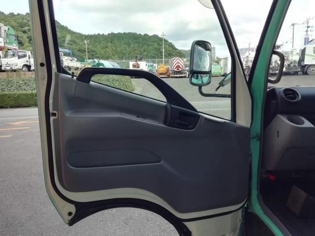 HINO DUTRO 2015 Image 31