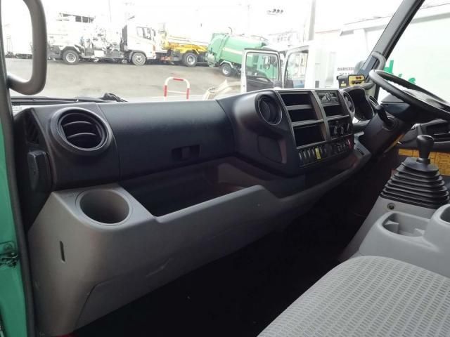 HINO DUTRO 2015 Image 31