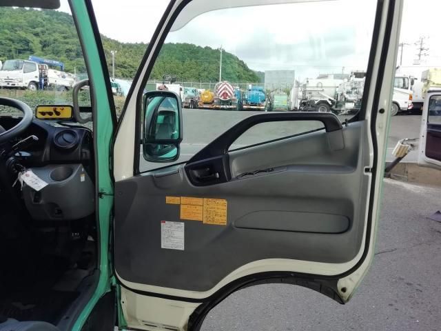 HINO DUTRO 2015 Image 31