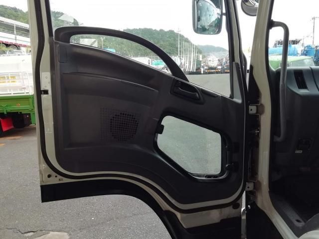 ISUZU FORWARD 2017 Image 31