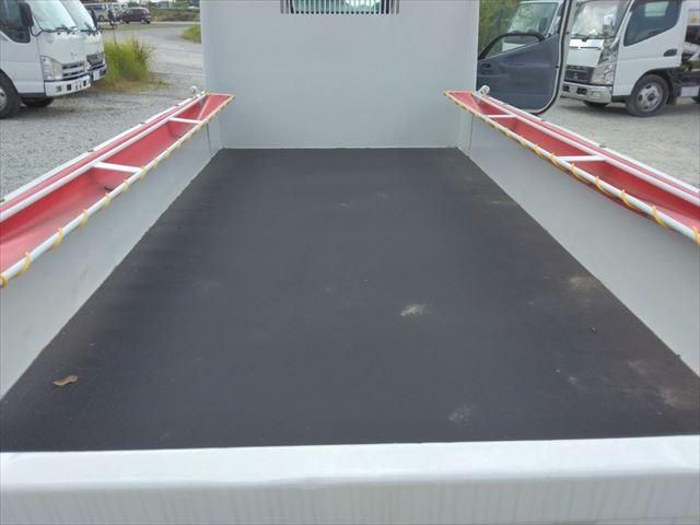 HINO DUTRO 2012 Image 31