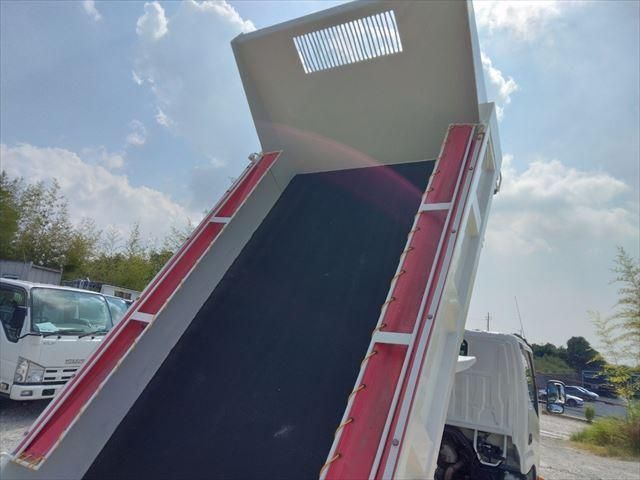 HINO DUTRO 2012 Image 31