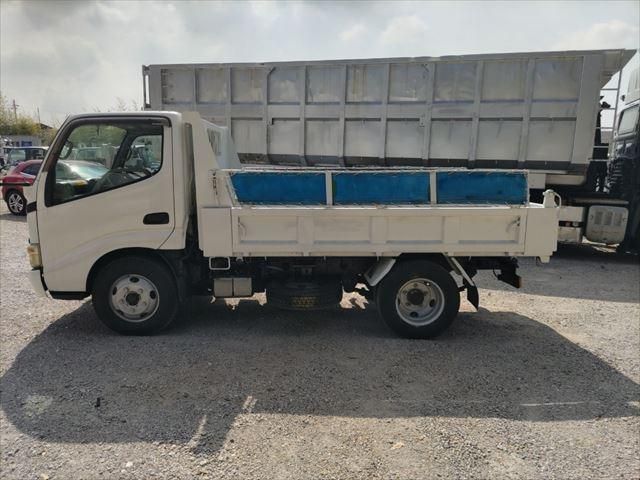 HINO DUTRO 2006 Image 31