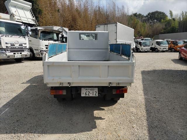 HINO DUTRO 2006 Image 31