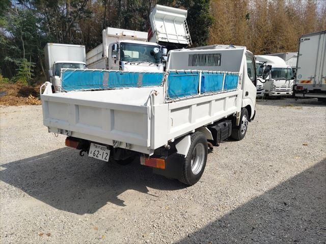 HINO DUTRO 2006 Image 31