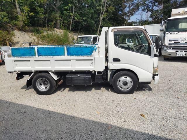 HINO DUTRO 2006 Image 31