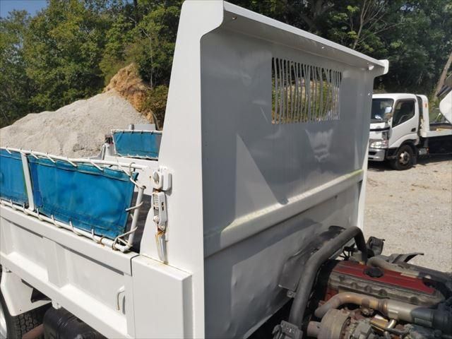 HINO DUTRO 2006 Image 31