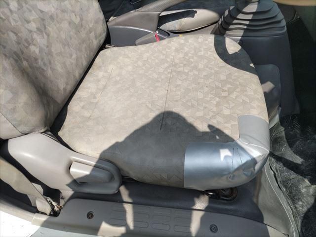 HINO DUTRO 2006 Image 31