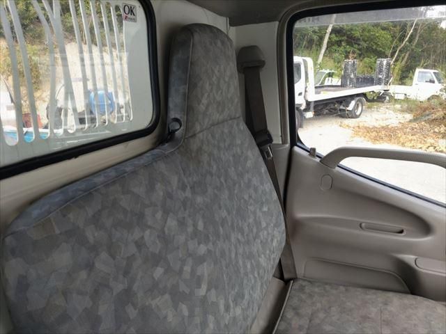 HINO DUTRO 2006 Image 31