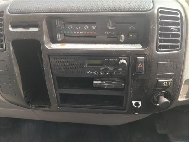 HINO DUTRO 2006 Image 31